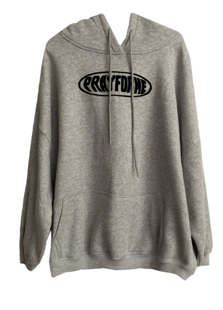 我现在觉得这种样式的卫衣真的是超级适合我了.