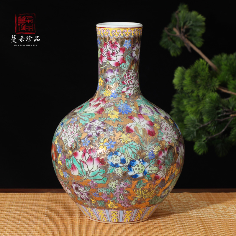Jingdezhen hand - made famille rose flower display mesa high - grade prosperous powder enamel vase vase golden golden crane