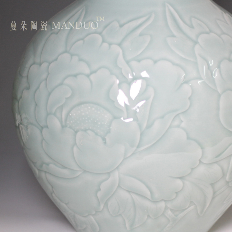 Jingdezhen carved lotus celadon high - grade pure color vase sitting room hall bedroom furnishings decorative vase