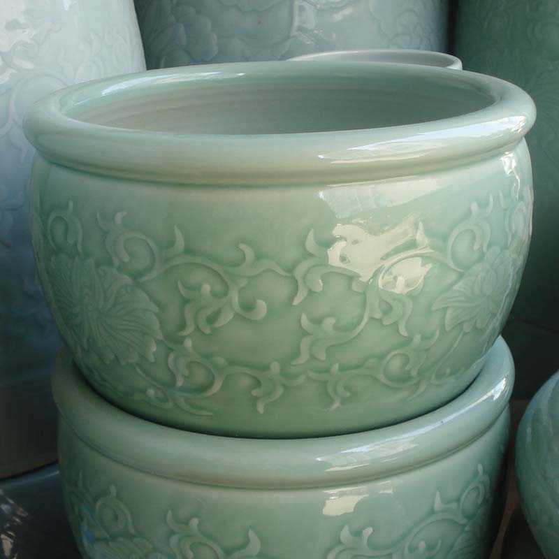 Elegant celadon aquarium writing brush washer ceramic porcelain carving flower POTS fashion beautiful flowerpot porcelain small cylinder