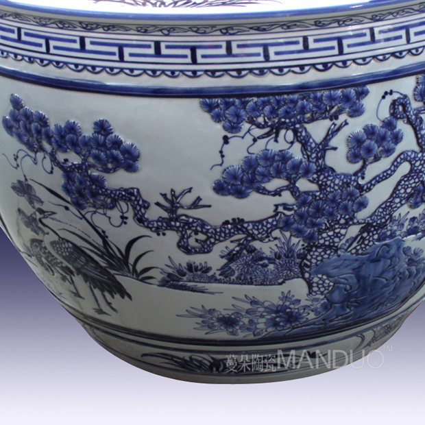 Hand painting of flowers and delicate blue large aquariums VAT jingdezhen porcelain temple vats