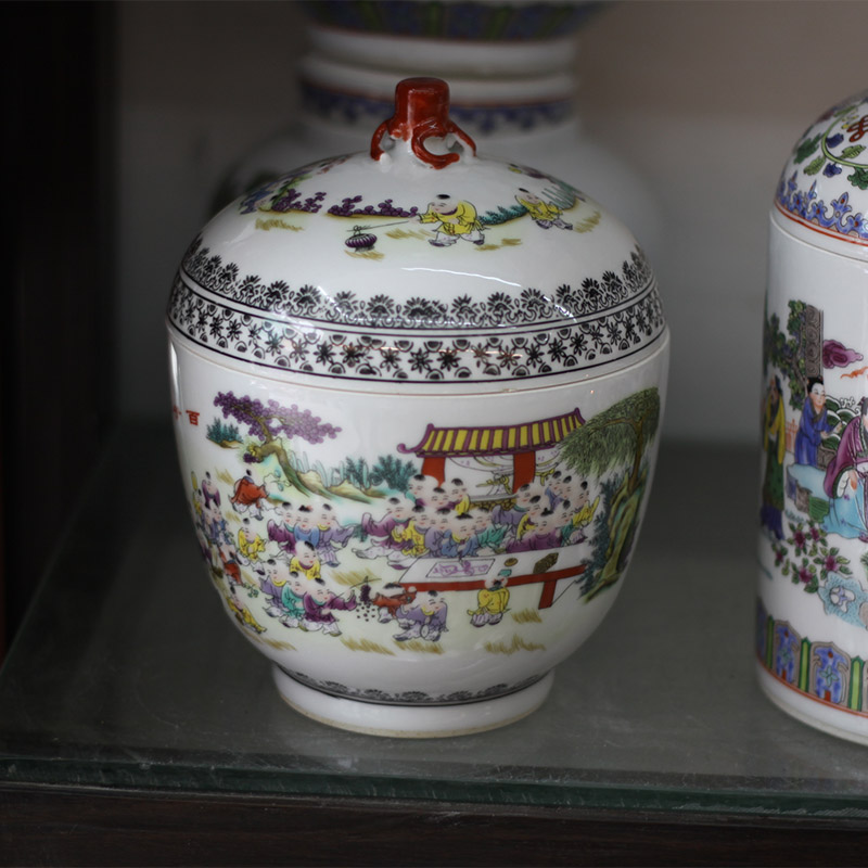 Jingdezhen porcelain jar of the ancient philosophers diagram trumpet the ancient philosophers figure peony tank storage tank porcelain snack jars in the kitchen