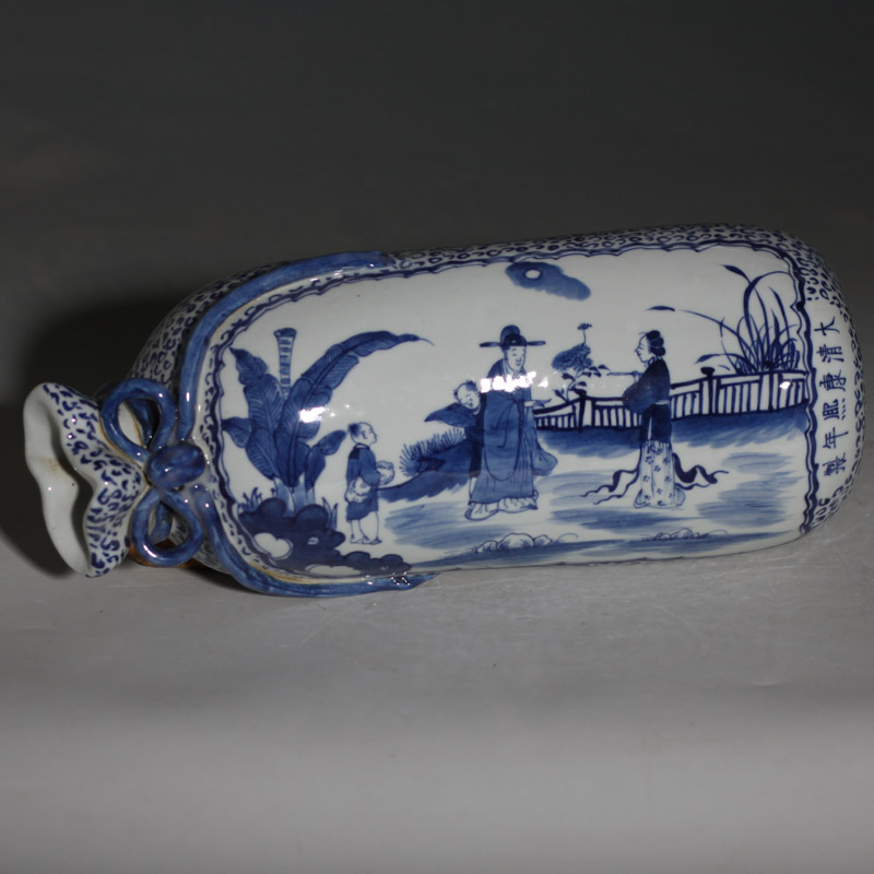 The The qing emperor kangxi hand made blue and white porcelain jingdezhen imitation kangxi character porcelain pillow bag pillow