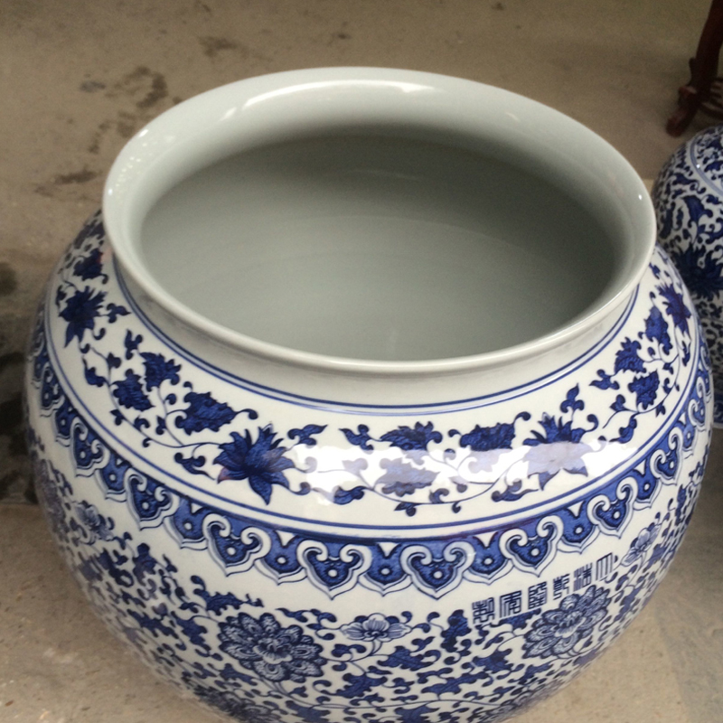 Jingdezhen hand - made bound lotus flower sweet grain porcelain large apple is blue and white porcelain cylinder and cylinder