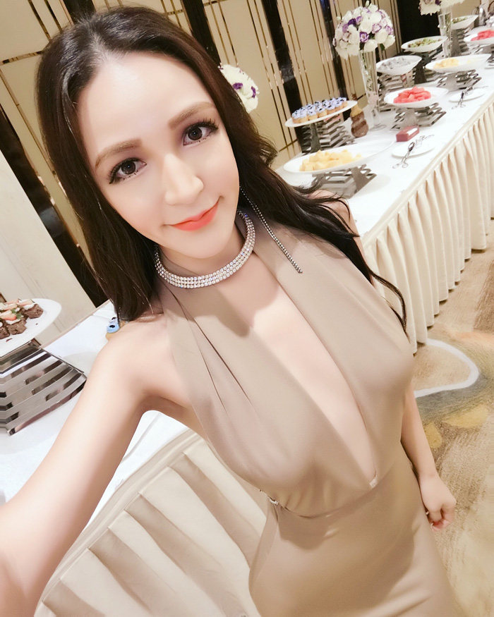 a347*性感挂脖露背钻链深v低胸修身包臀夜店礼服连衣裙