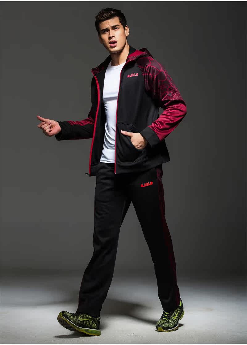 詹皇酒红色套装 詹皇灰绿色套装 款号:112684 品牌:杉沙奕彤 上市时间