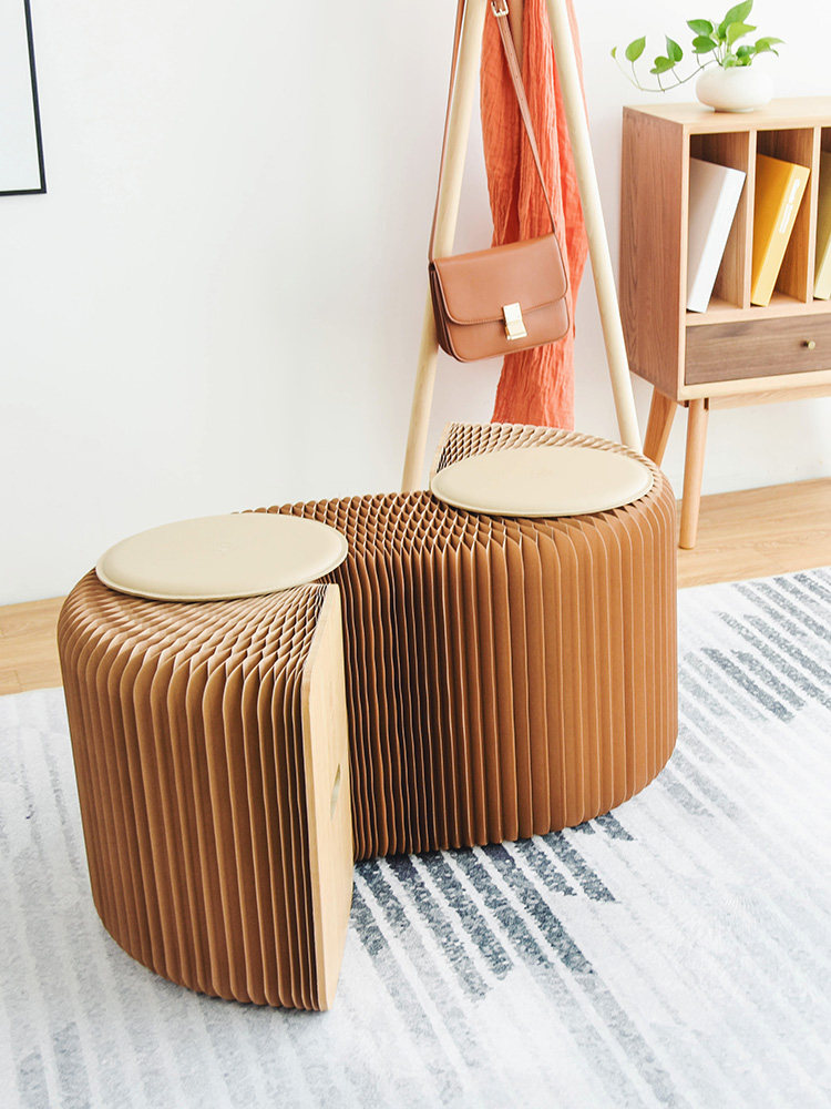 十八纸创意折叠凳折叠设计功能多样