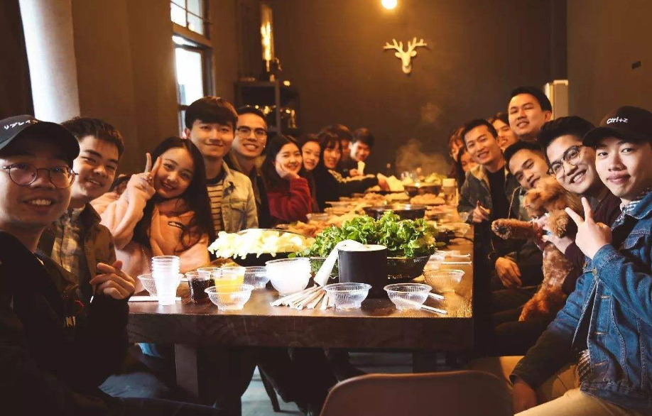 过年聚餐吃火锅异味沾身怎么办
