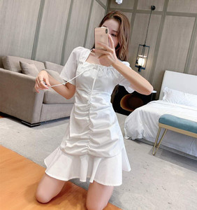 Retro white dress fall 2020 new style waist square collar pleated Ruffle Skirt