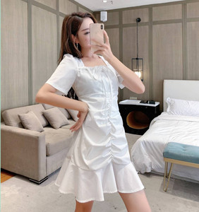 Retro white dress fall 2020 new style waist square collar pleated Ruffle Skirt