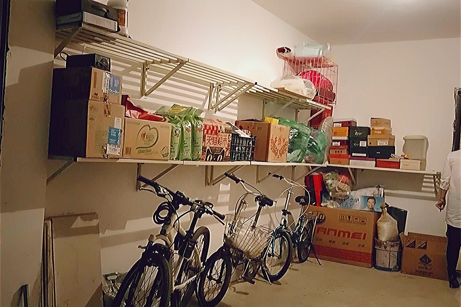 大承重车库方钢仓库货架储藏室超市墙上置物架隔板壁挂式墙壁镀锌