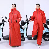 Cross-riding winter electric car windshield is thickened with velvet and thickened motorcycle windshield to prevent cold and rain and separate legs to keep warm wind