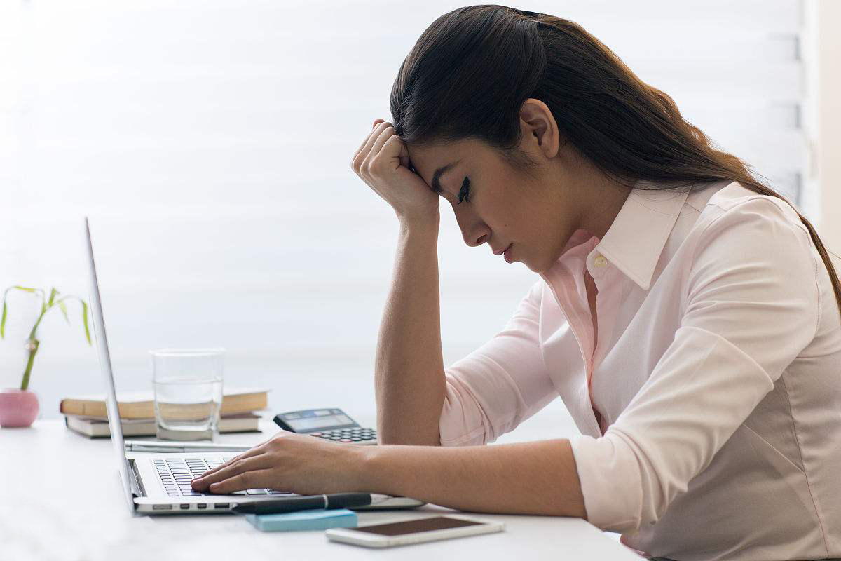 如何减轻上班族的劳累枯燥感?-趣美搭