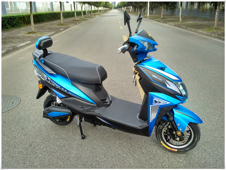 成都奇蕾电动车96v20a72v35安尚领大迅鹰雷霆王运动长跑王电瓶车