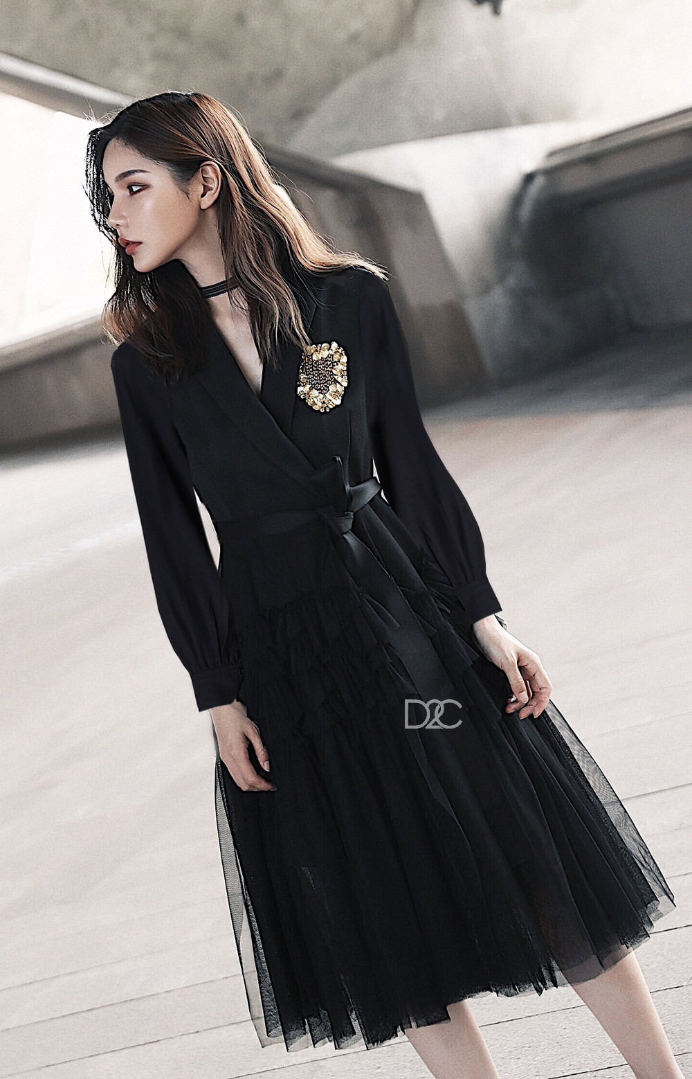 显瘦黑色连衣裙长裙赫本风礼服平时可穿法式v领网纱仙女小黑裙子