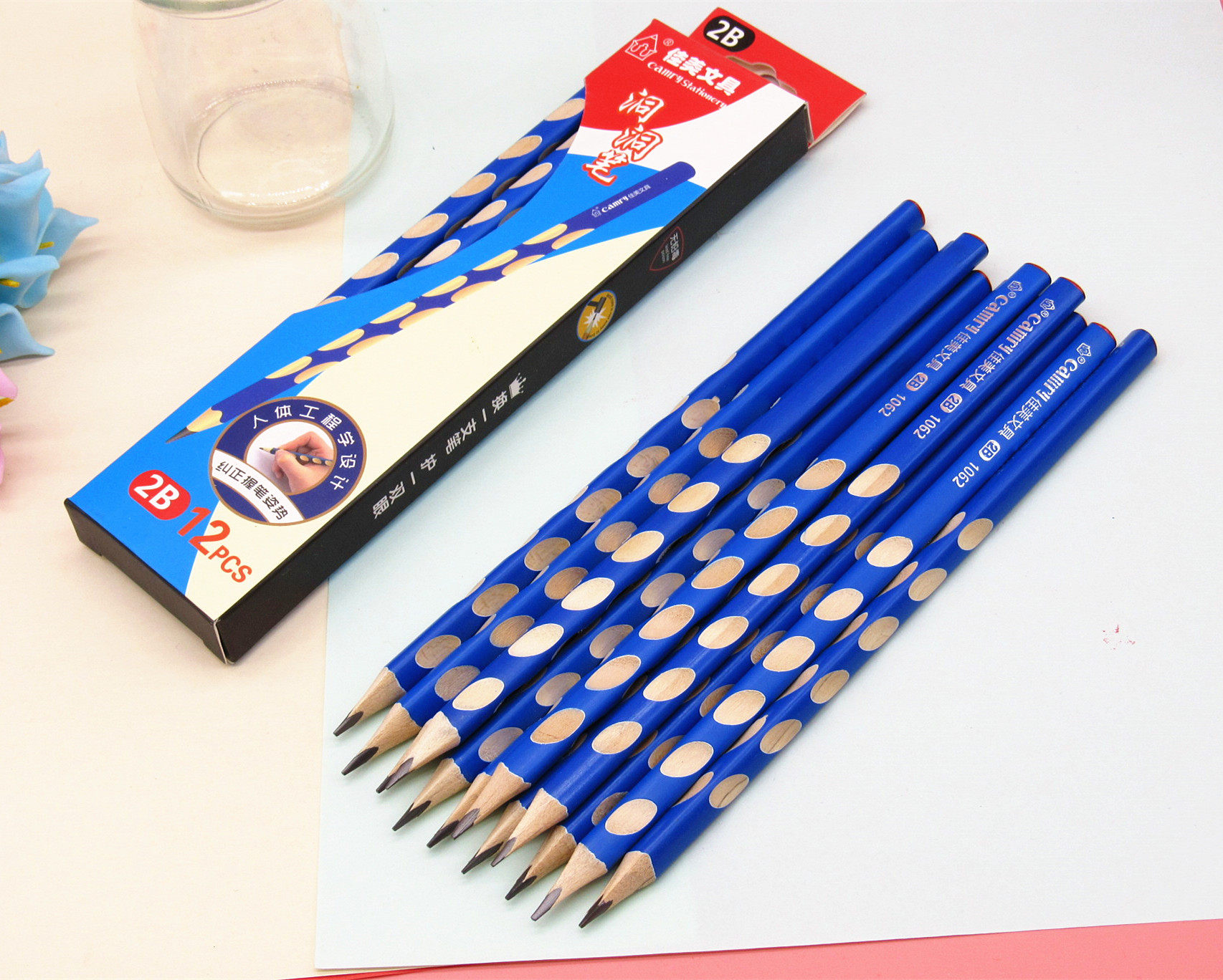 佳美三角杆洞洞铅笔hb2h儿童矫正握姿学写字小学生文具30支装包邮_7折