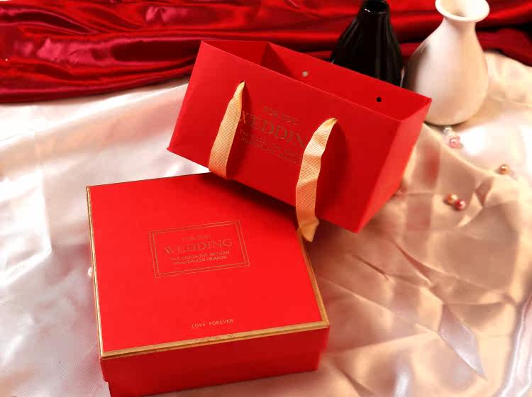 新款高档烫金喜糖盒 结婚手提袋盒礼物包装盒硬盒子婚礼 伴手礼盒