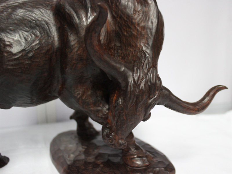 牛毛纹斗牛木雕工艺品/商务礼品/海外风格/家居装饰摆件精美人物