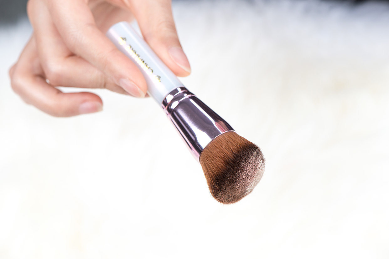 日本canmake井田软毛腮红刷 蜜粉散粉刷子 底妆修容刷便携化妆刷