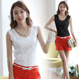 Summer new style lace bottomed halter top Korean large women’s tank top with all kinds of styles， slim fit and sleeveles