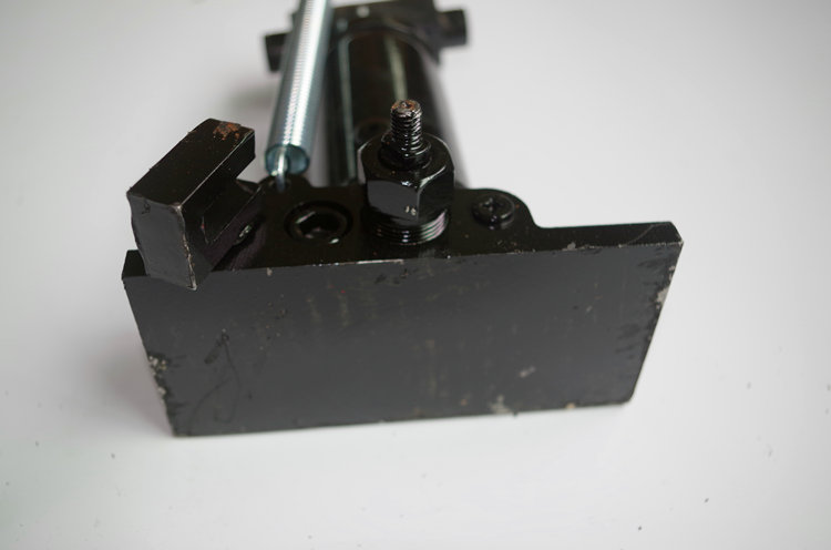 3吨卧式液压千斤顶配件4t弹簧扭簧万向轮托盘前轮油泵泵芯