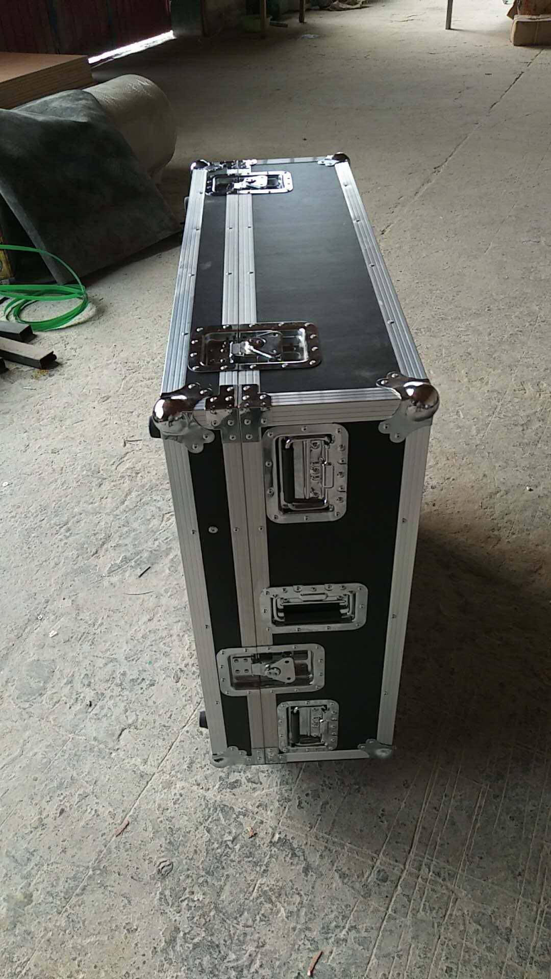 百灵达x32数字台航空箱 x32调音台定制航空箱 behringer航空箱