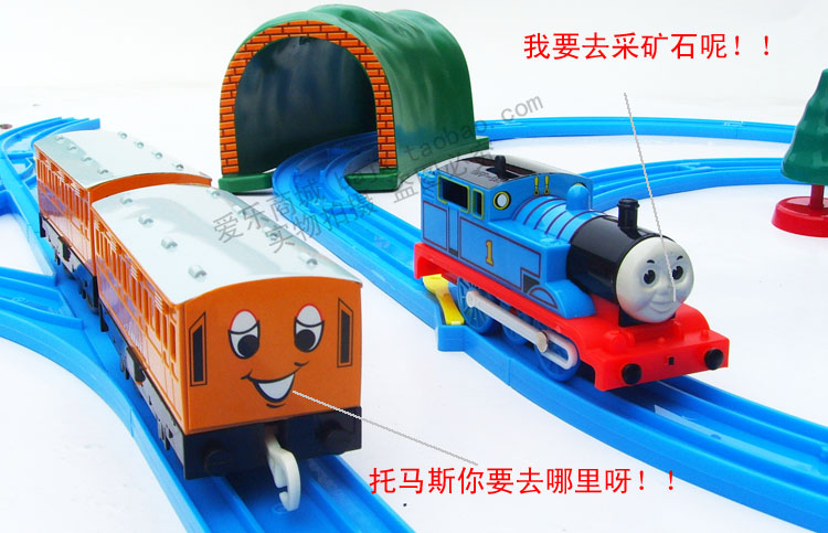 新版 托马斯和他的朋友们 电动 玩具火车 轨道小火车