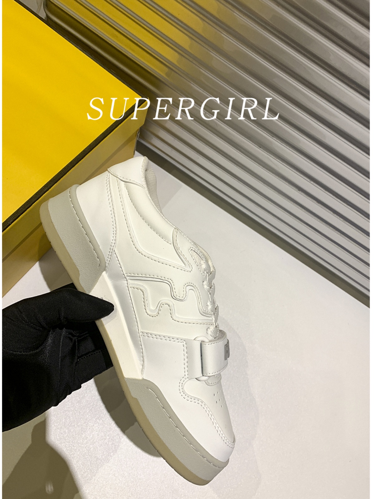 celebrity style ~ european station retro leather white shoes women‘s color matching sports casual german training board shoes