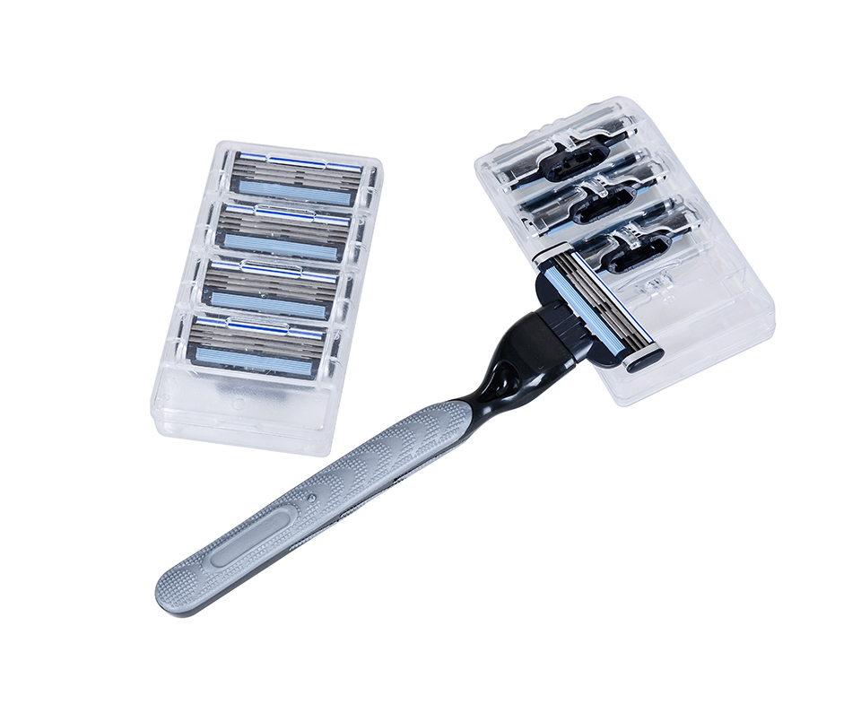 进口吉利男手动剃须刀刀片三层刮胡刀头3层剃须刀片8片装带刀架_双氙