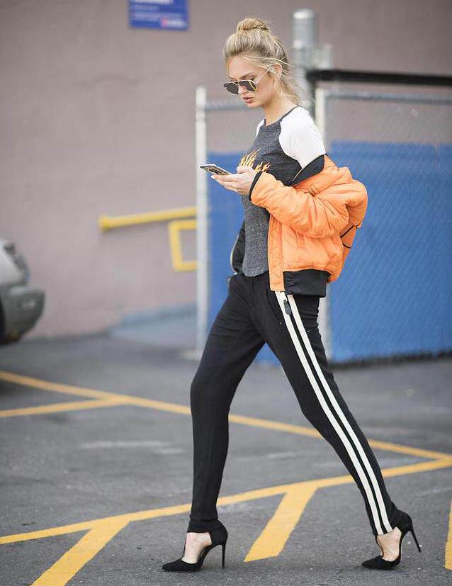 运动裤配高跟鞋?竟然越看越好看!