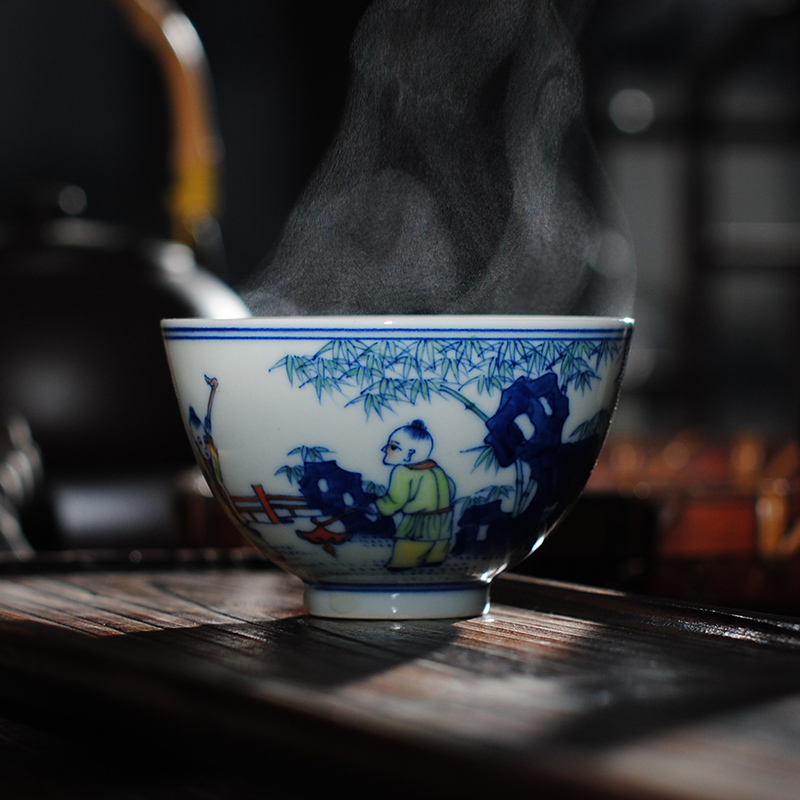 The Owl up doucai bucket color boy make spring cup of jingdezhen hand - made kung fu tea cup single CPU master sample tea cup