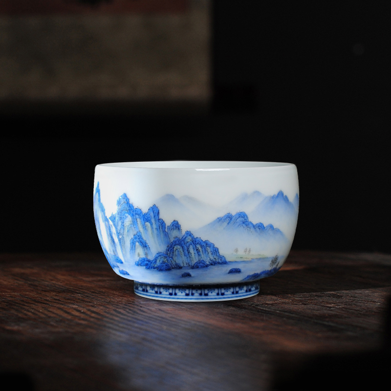 The Owl up jingdezhen tea hand - made pastel landscape master kung fu tea cups cup sample tea cup drawing single CPU