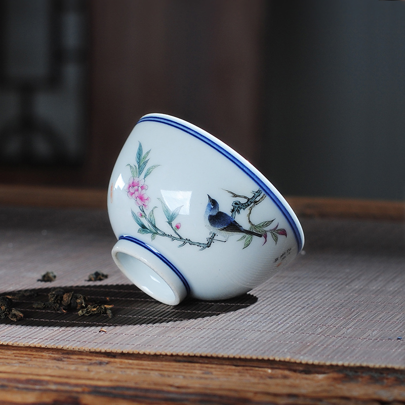 The Owl up with jingdezhen ceramic kung fu tea cups, small round blue and white powder enamel cup hand - made peony cup