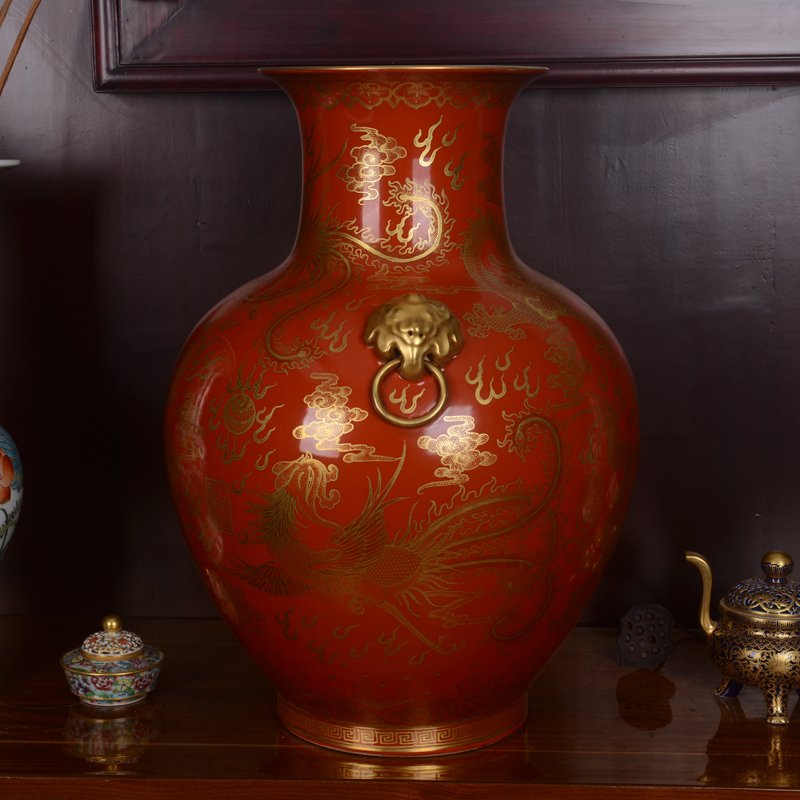 Jingdezhen ceramics ocean 's high - end antique red see colour to the reign of qianlong vase household adornment process sitting room furnishing articles