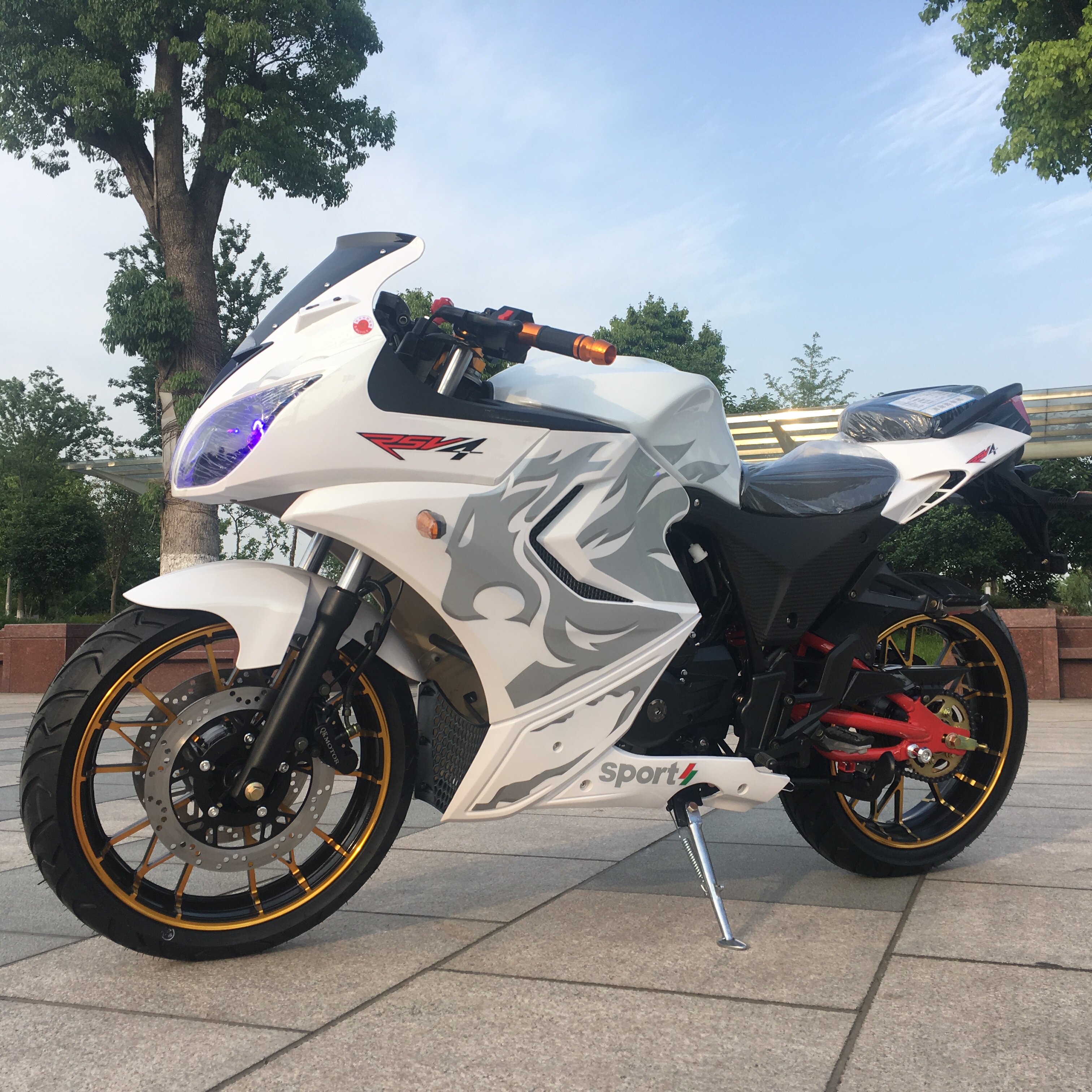 16寸北极光摩托车跑车150 200 250cc地平线街车趴赛公路赛车