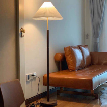 Floor lamp Nordic creative American bedroom study Black Walnut retro pleated reading table lamp Living room sofa edge