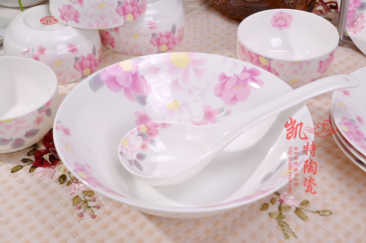 European dishes suit combination of household jingdezhen ceramic tableware Chinese fashion simple ceramic bowl bowl plate