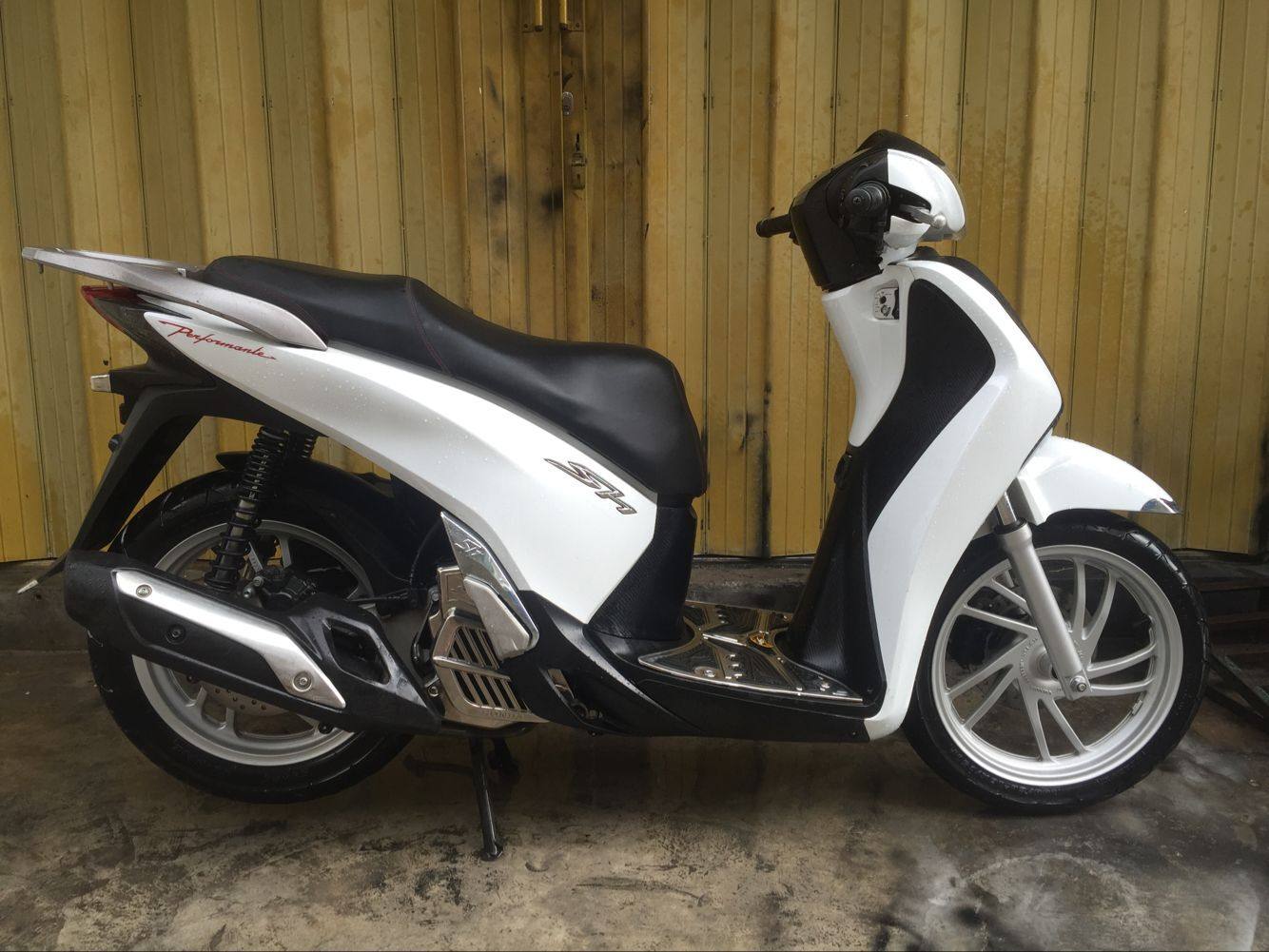 本田honda sh 150i 原装进口本田 大s 大马 大sh sh150_双氙车灯改装