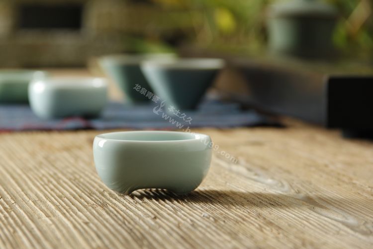 精品龙泉青瓷功夫茶杯陶瓷个人品茗杯普洱茶盏茶碗三足禅意小杯子