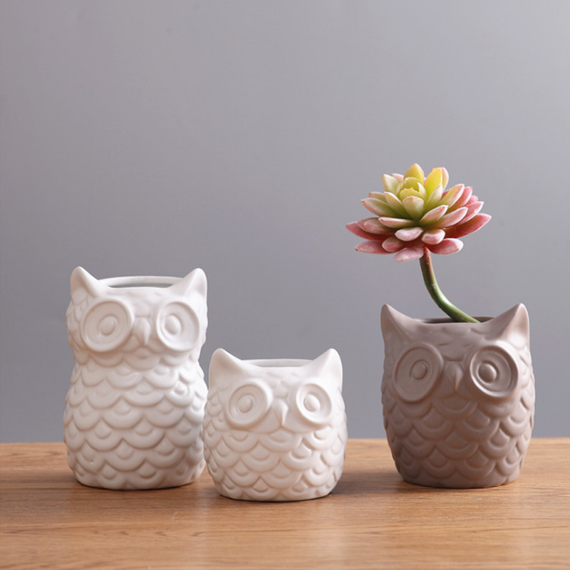 Jingdezhen blue and white porcelain ceramic owl sitting room adornment ornament furnishing articles children toy owl figurines