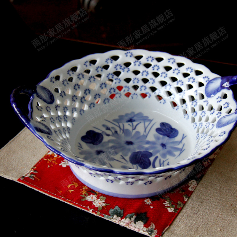 Blue and white porcelain of fruit fruit basket medium three pieces of fruit tray was home decor furnishing articles storage of snacks all the plates