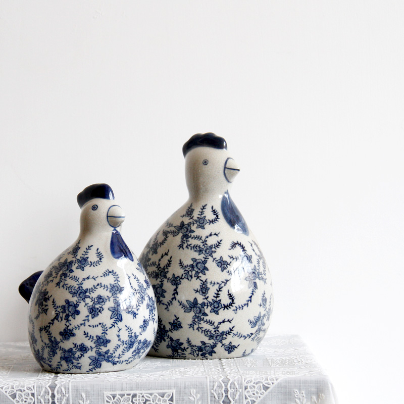 Jingdezhen ceramic chicken furnishing articles crafts checking antique piece of chicken sitting room open the parent - child of blue and white porcelain decoration