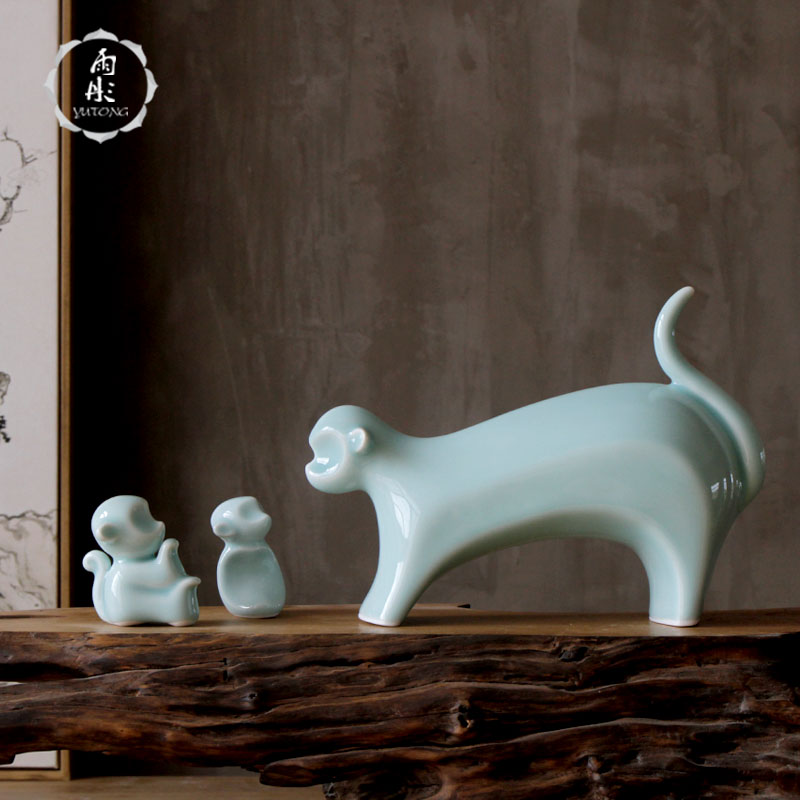 The rain tong home | shadow green craft porcelain of jingdezhen ceramics monkey sitting room ceramic household adornment furnishing articles