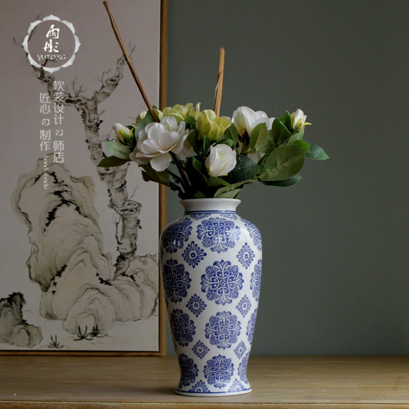 Blue moon series of Blue and white porcelain vase of jingdezhen ceramic vase furnishing articles furnishing articles at home in the living room