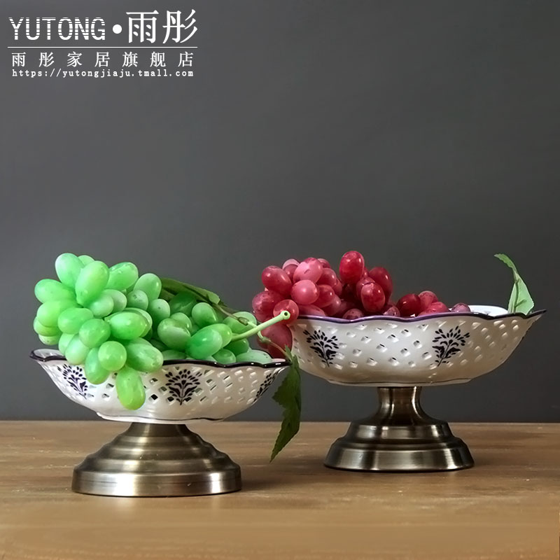 Three the layers of fruit bowl of blue and white porcelain of jingdezhen ceramic creative new Chinese style household dish tray was dessert snacks of candy