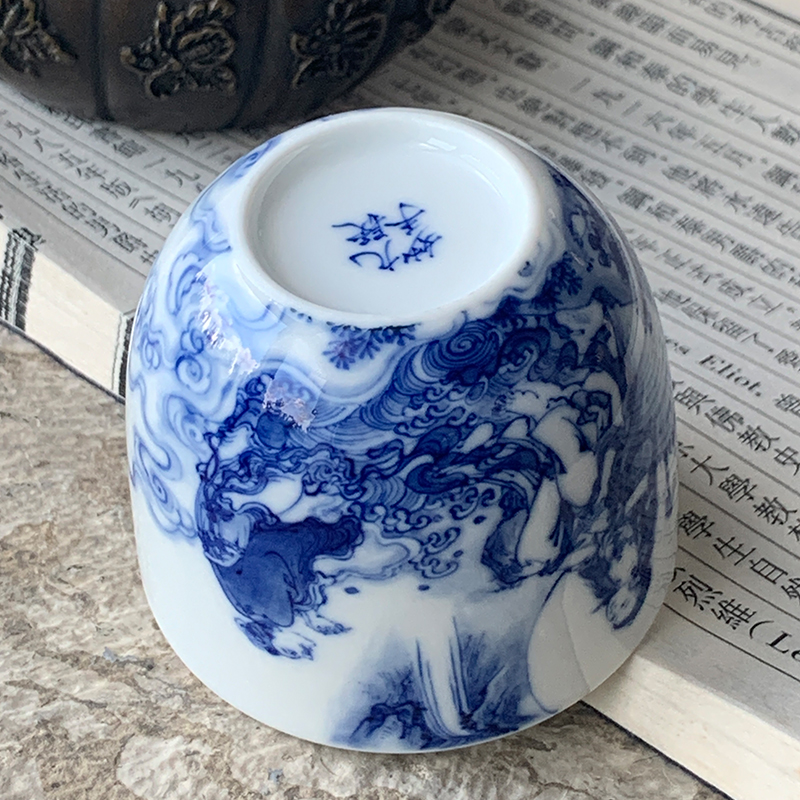 Jingdezhen nine kudan calcinations hand - made of blue and white porcelain cup chicken cylinder cup of emperor qianlong 's course