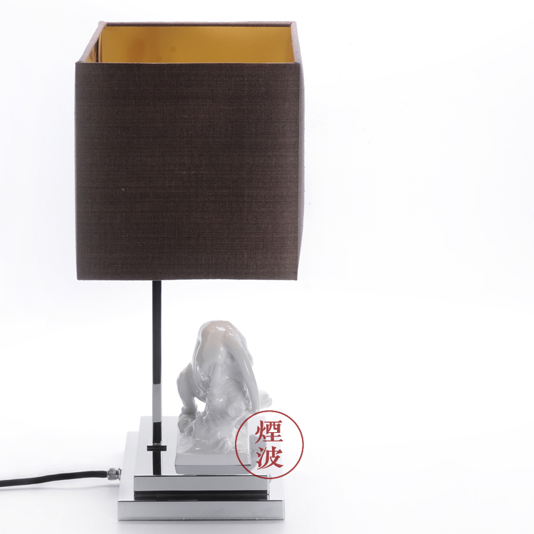 German HOME mason MEISSEN porcelain lamps pure white porcelain cheetah plastic table lamp that occupy the HOME furnishing articles