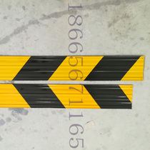 Scaffolding footrest sleeping flat seriously damaged after fitness Lu