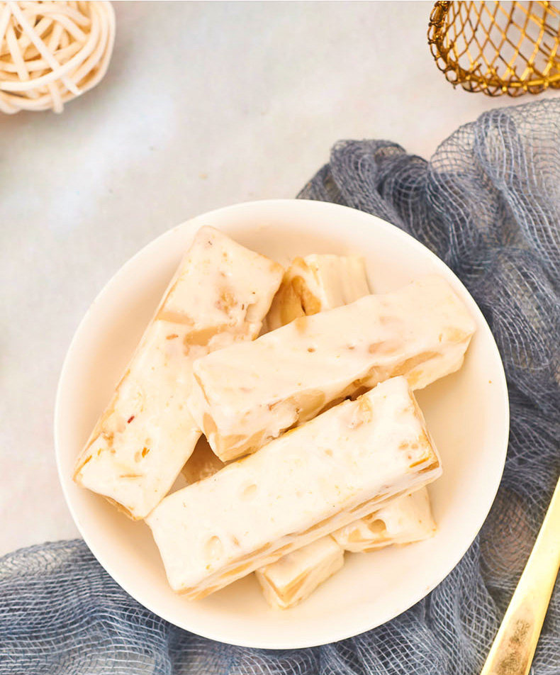 【来伊份】 手工花生牛轧糖218g小包装零食特产 来一份