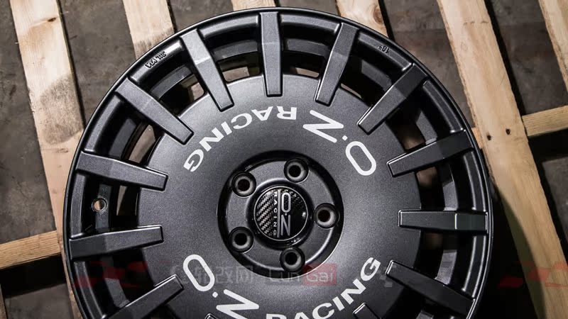 oz rally racing 黑 福特 蒙迪欧 翼虎 捷豹 xe xf 18寸改装轮毂